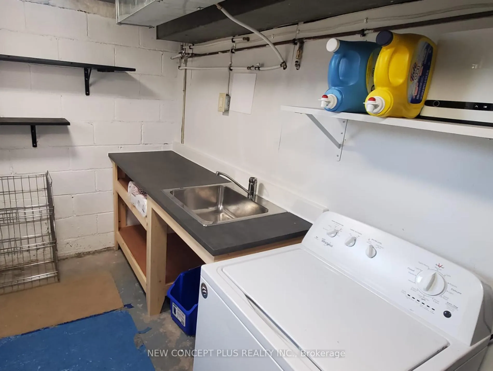 Photo 11 of Unit Lower, 320 Weir Street N, Hamilton, Homeside — HOMEH