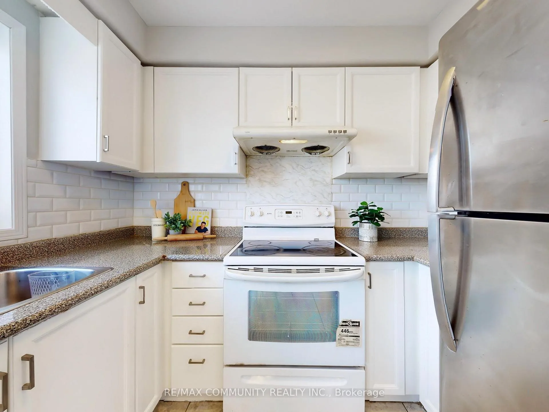 Photo 8 of Unit 15, 27 Bethune Way, Markham, Milliken Mills West — HOMEH