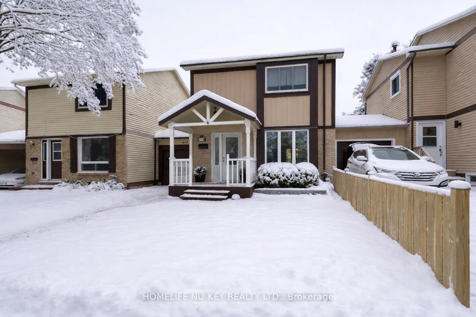 Photo 2 of 219 Cundles Road W, Barrie, Letitia Heights — HOMEH