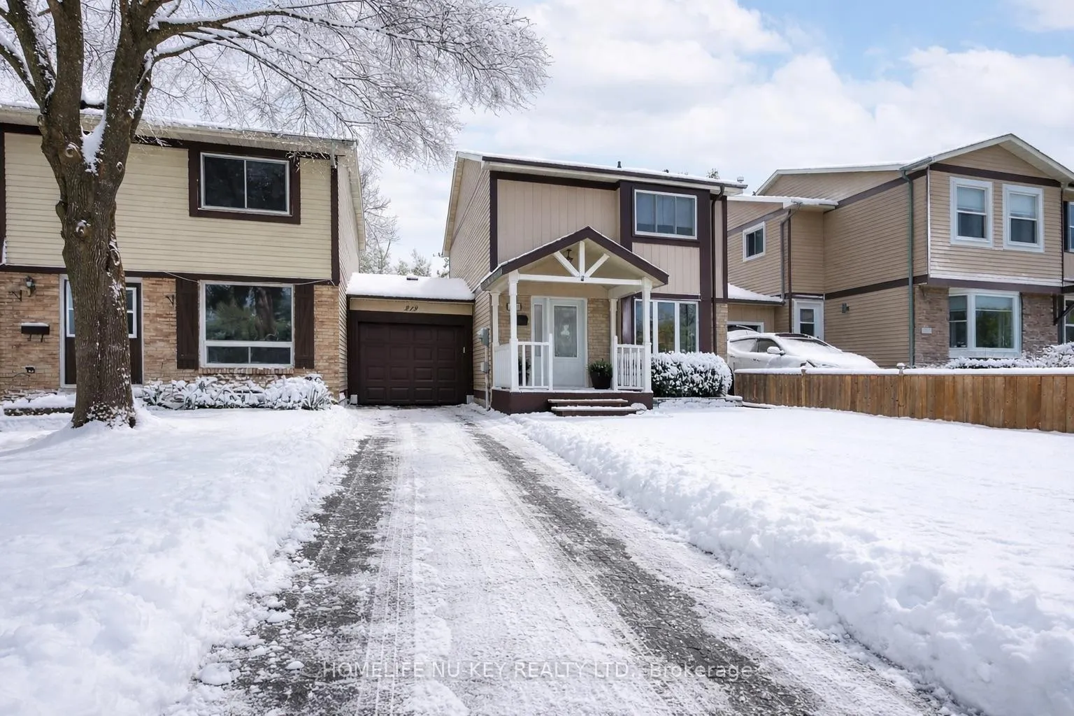 Photo 3 of 219 Cundles Road W, Barrie, Letitia Heights — HOMEH