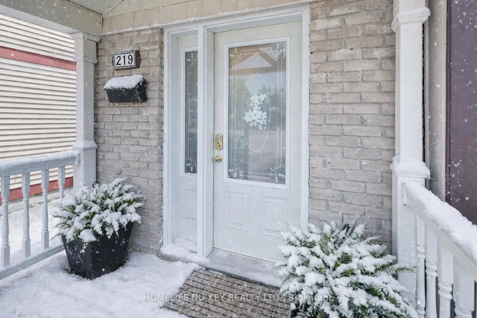 Photo 5 of 219 Cundles Road W, Barrie, Letitia Heights — HOMEH