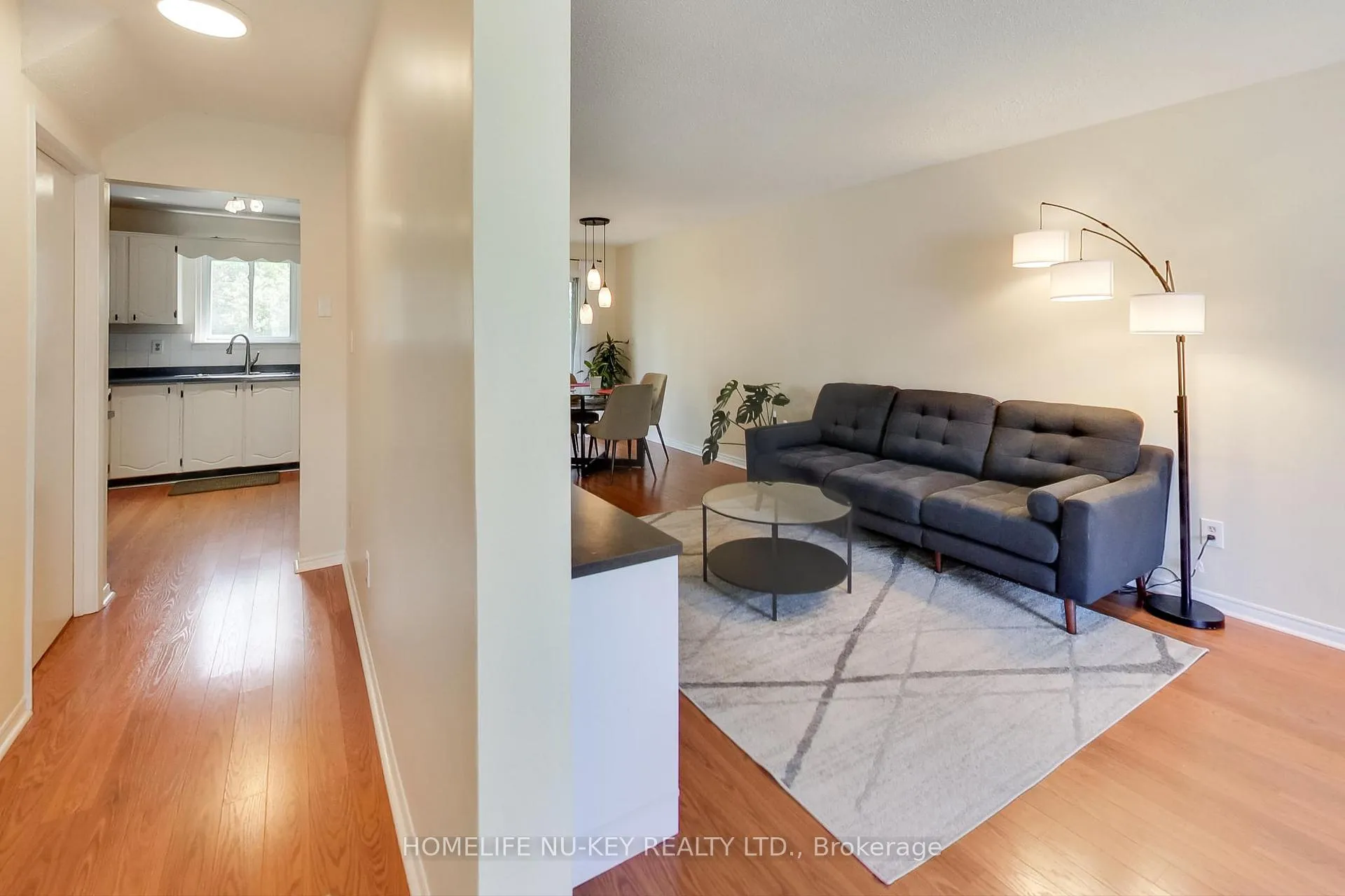 Photo 7 of 219 Cundles Road W, Barrie, Letitia Heights — HOMEH