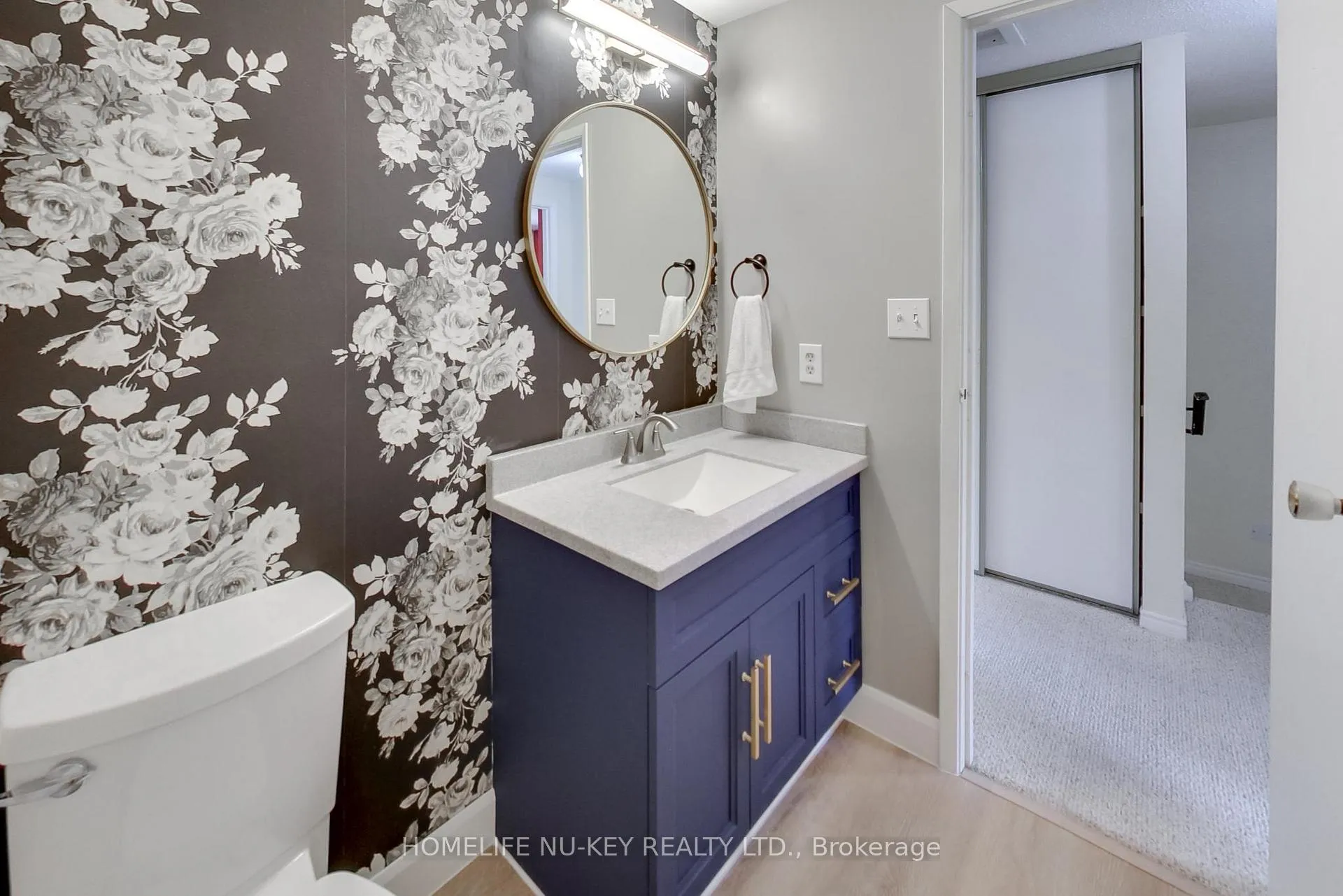 Photo 17 of 219 Cundles Road W, Barrie, Letitia Heights — HOMEH