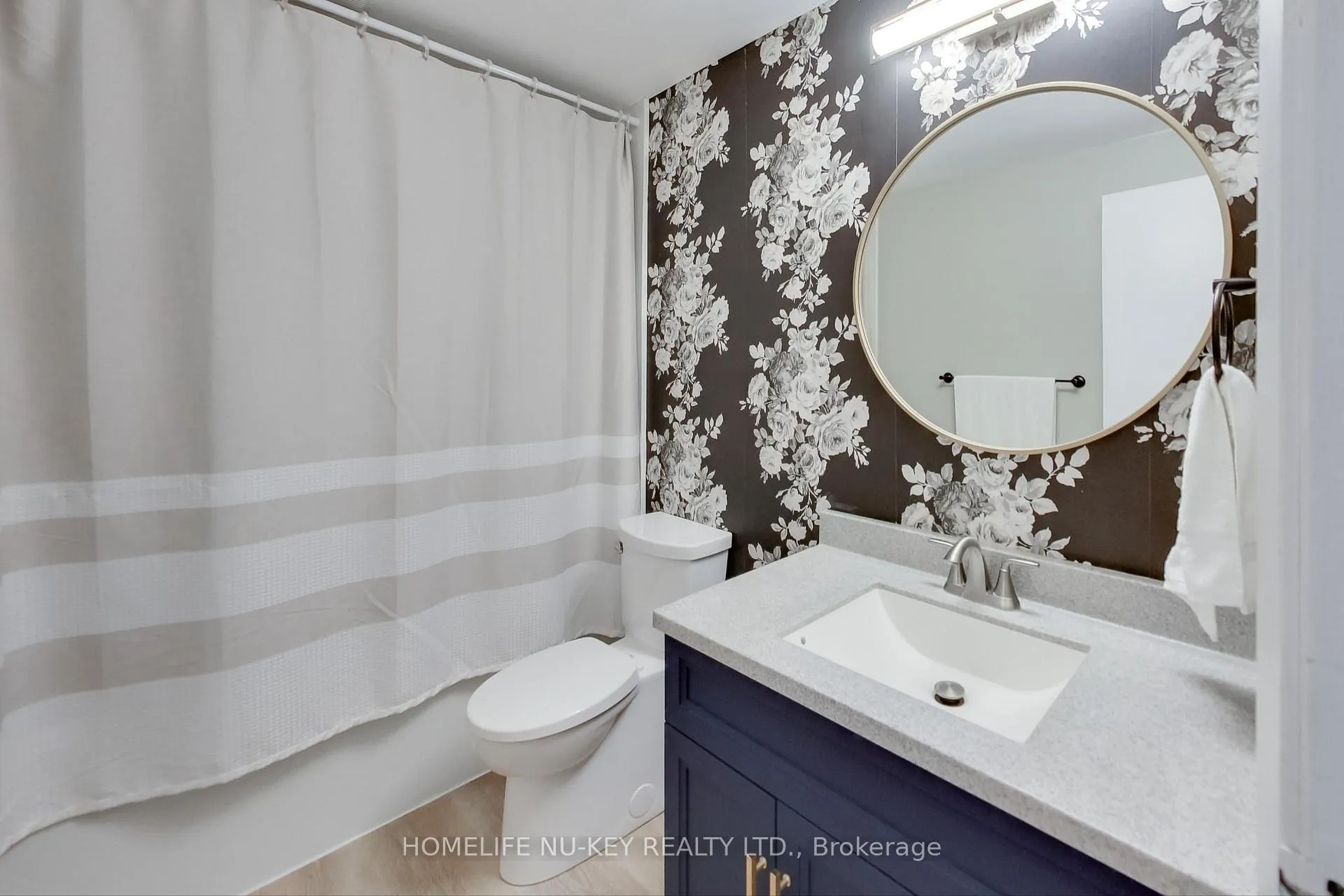 Photo 18 of 219 Cundles Road W, Barrie, Letitia Heights — HOMEH
