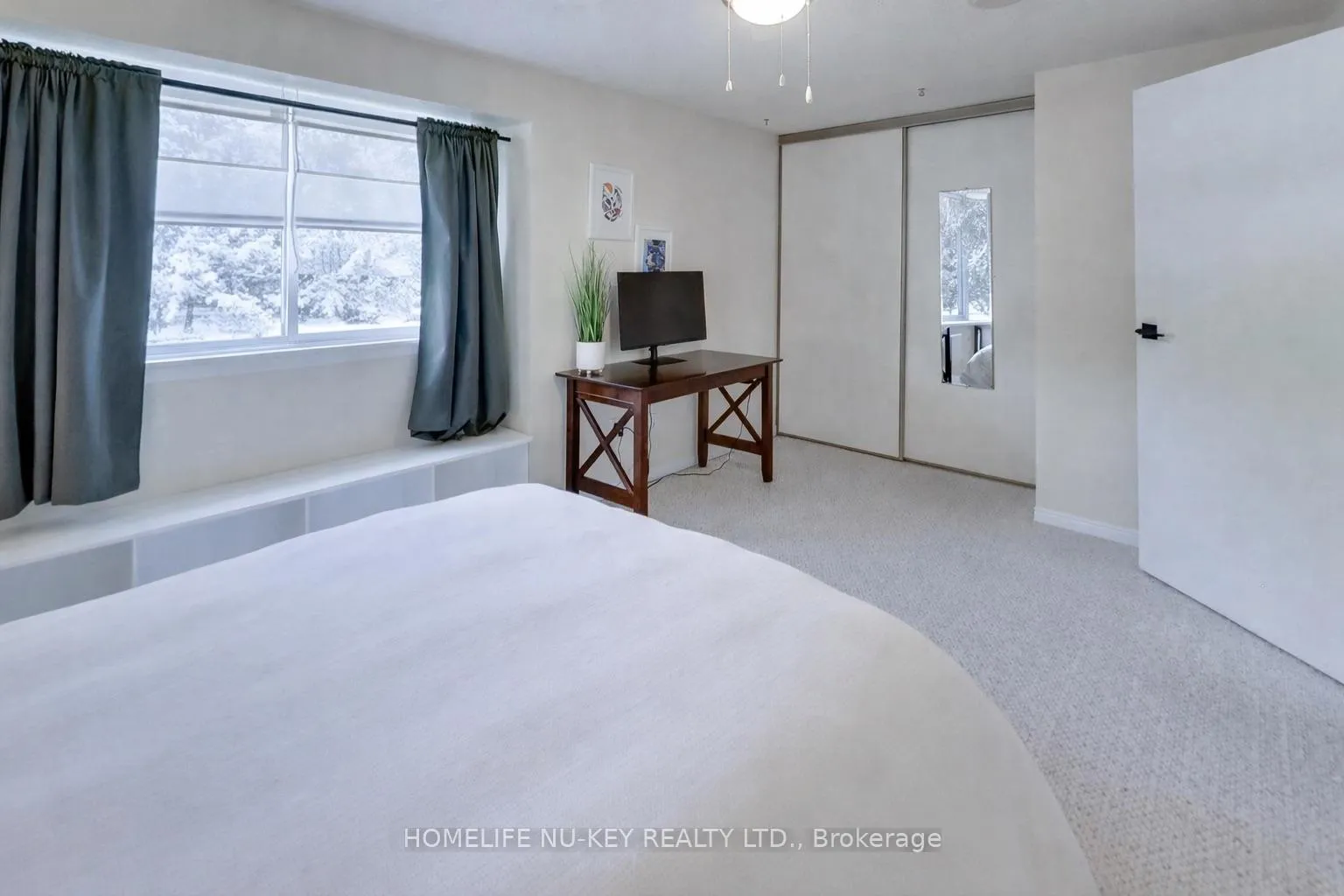 Photo 21 of 219 Cundles Road W, Barrie, Letitia Heights — HOMEH