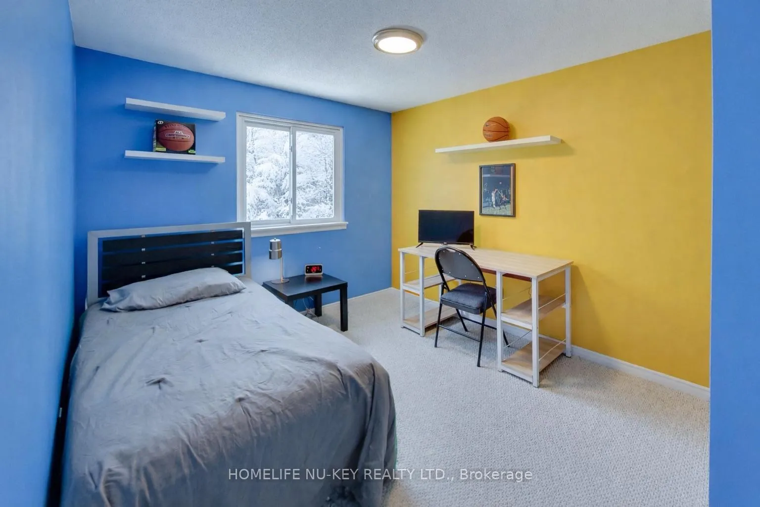 Photo 23 of 219 Cundles Road W, Barrie, Letitia Heights — HOMEH