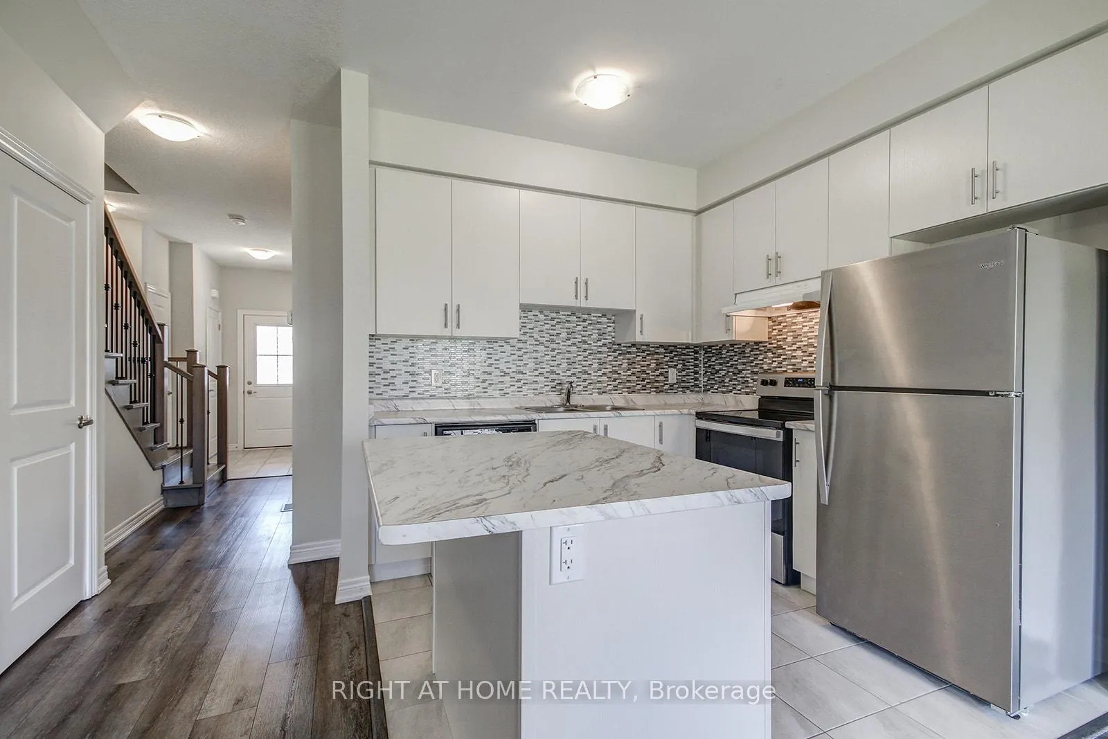 Photo 16 of 57 Genoa Drive, Hamilton, Jerome — HOMEH