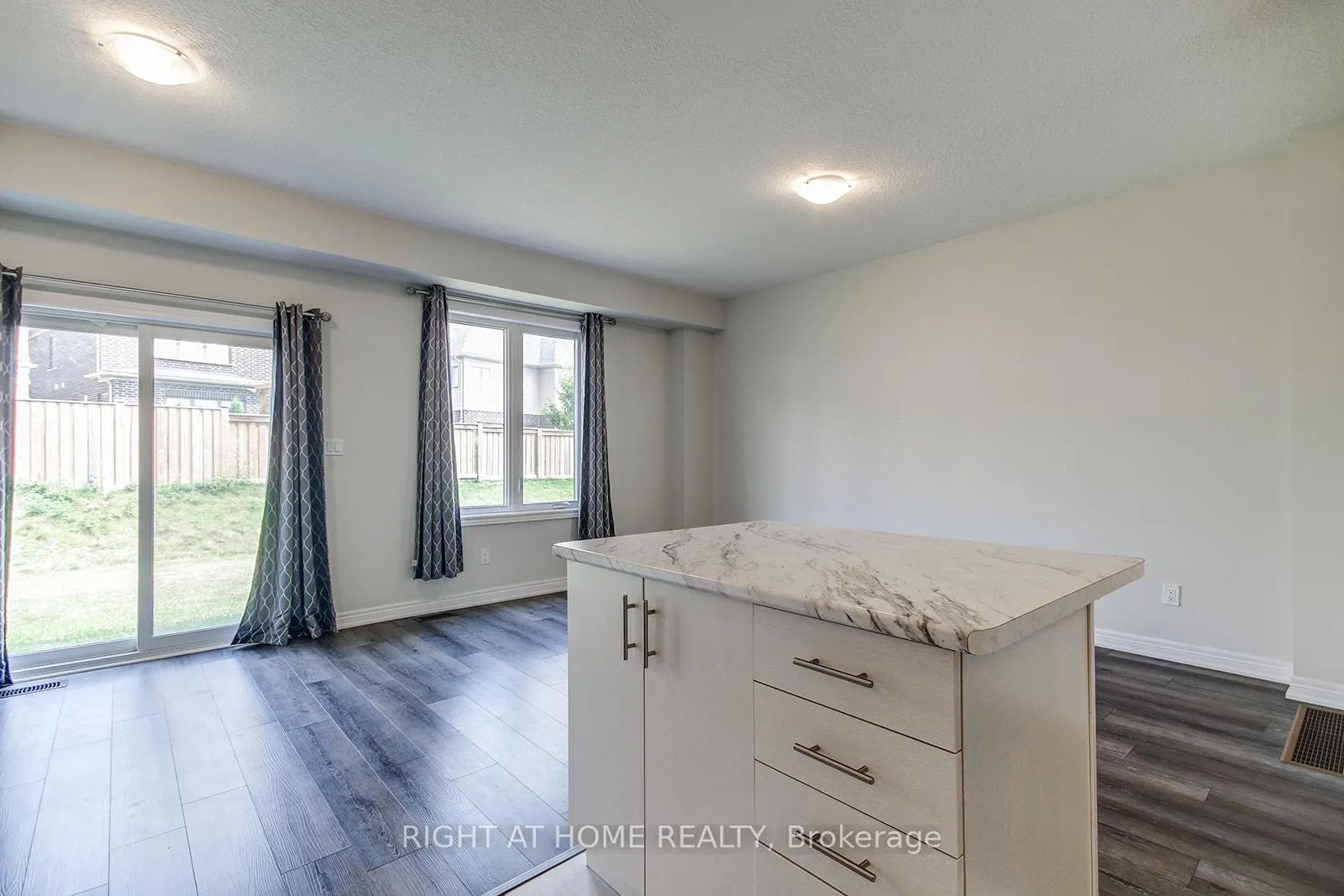 Photo 17 of 57 Genoa Drive, Hamilton, Jerome — HOMEH