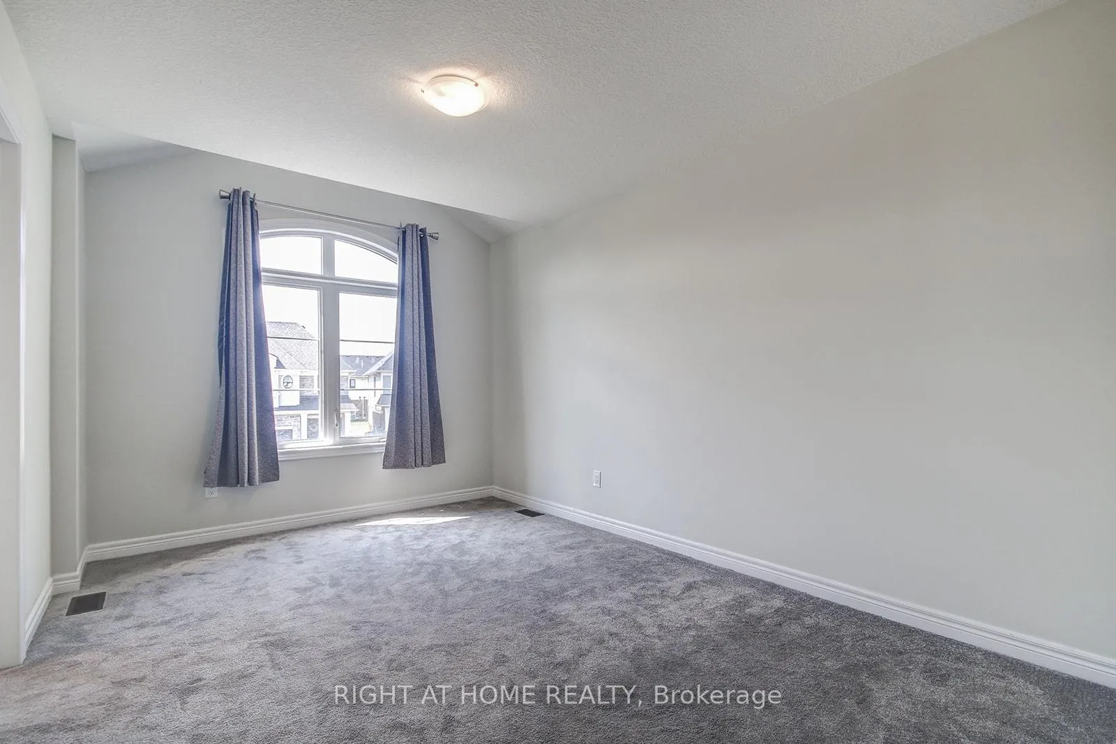 Photo 27 of 57 Genoa Drive, Hamilton, Jerome — HOMEH