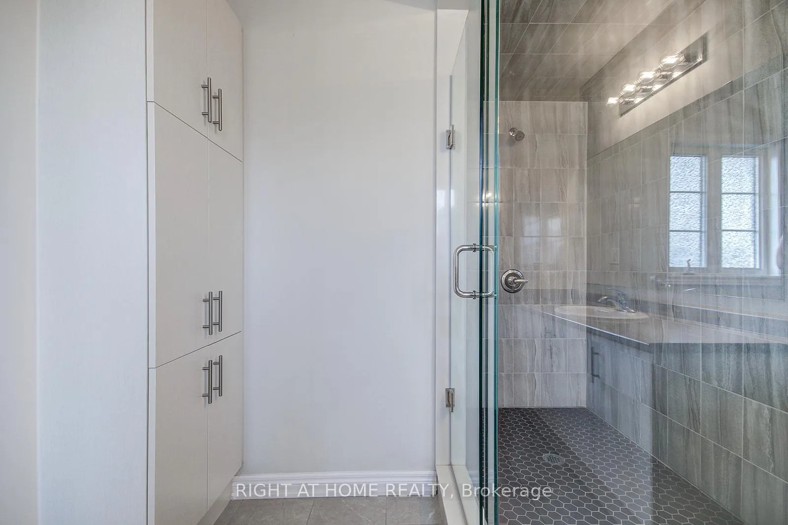 Photo 31 of 57 Genoa Drive, Hamilton, Jerome — HOMEH