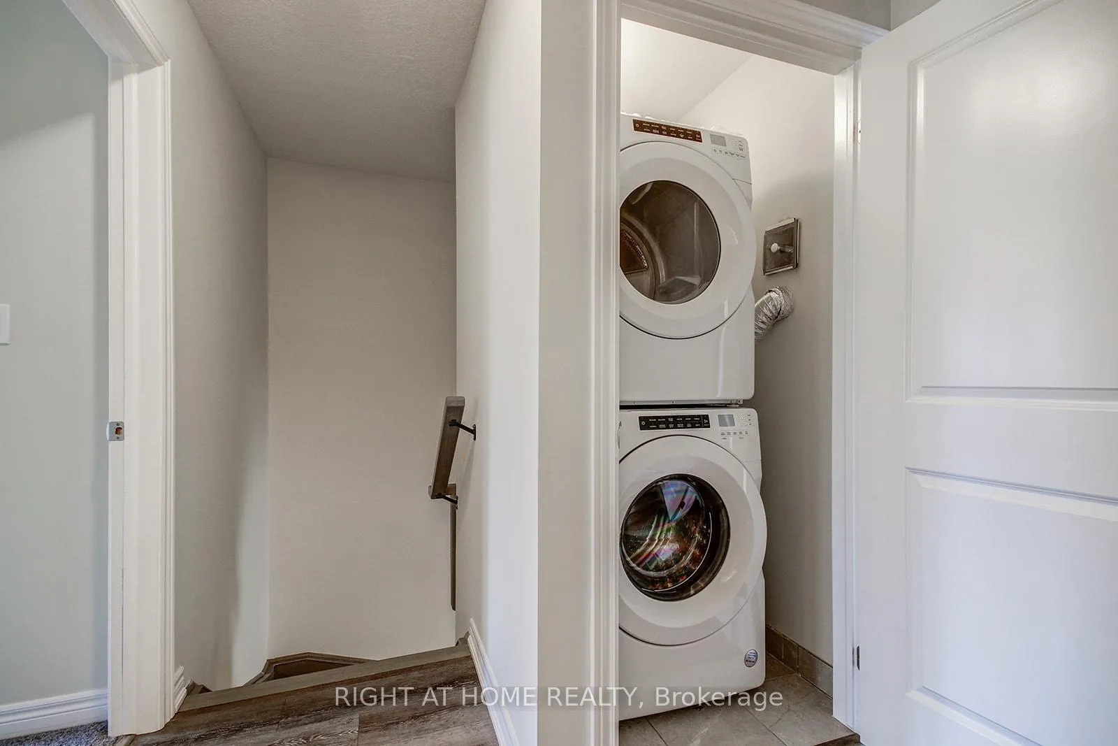 Photo 32 of 57 Genoa Drive, Hamilton, Jerome — HOMEH