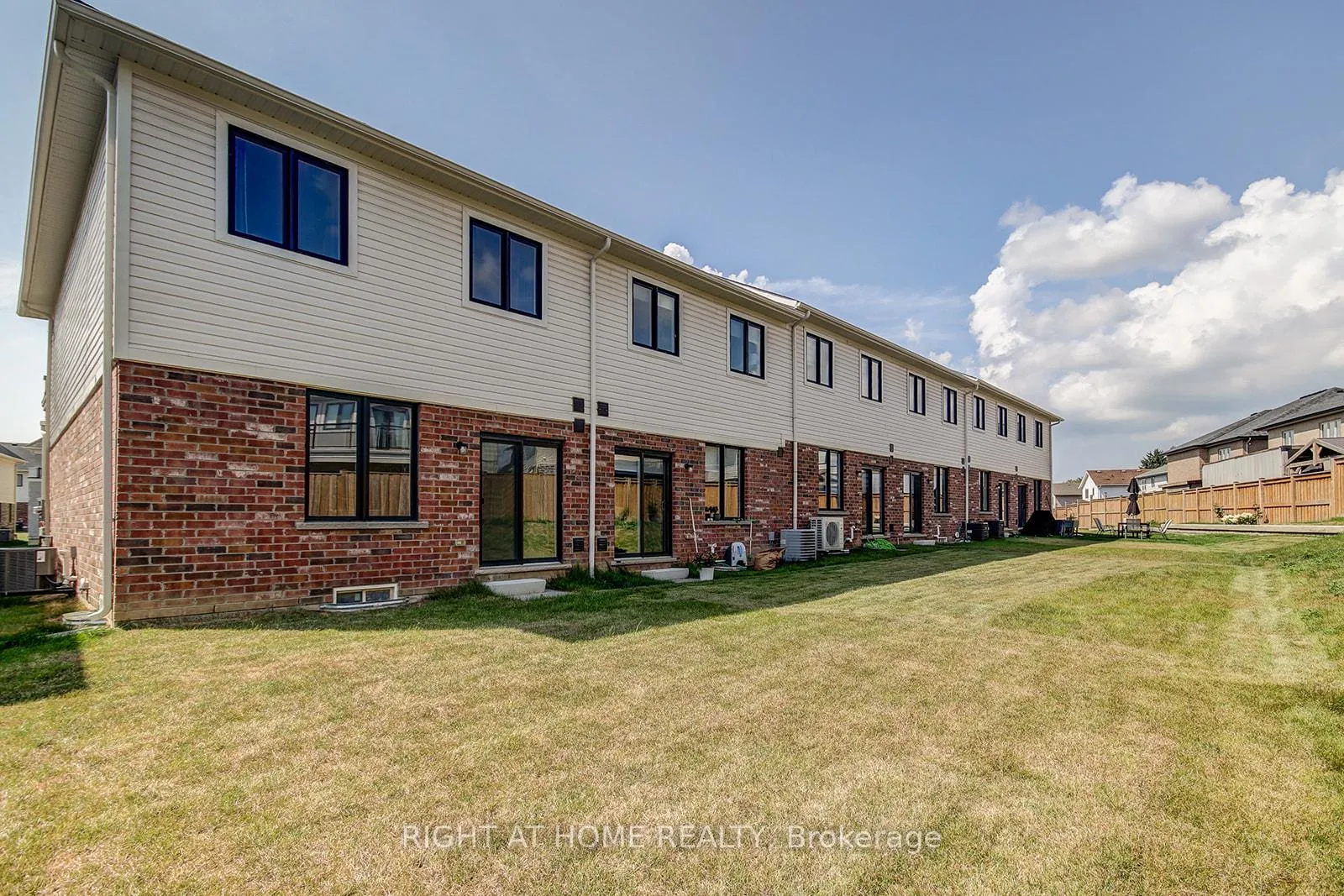 Photo 40 of 57 Genoa Drive, Hamilton, Jerome — HOMEH