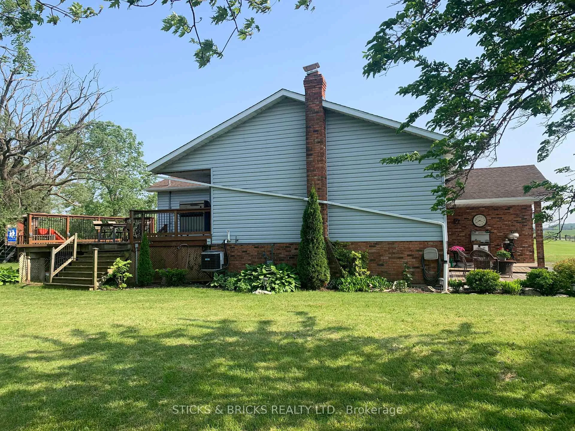 Photo 7 of 994 Moyer Road, Welland, Cooks Mills — HOMEH