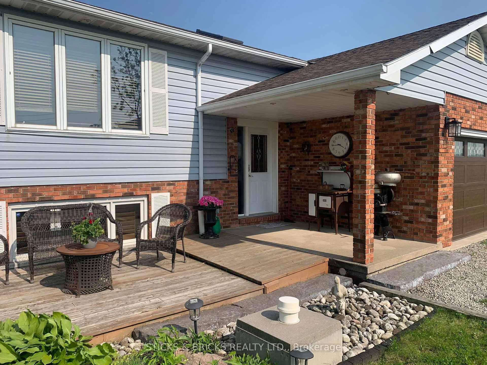 Photo 16 of 994 Moyer Road, Welland, Cooks Mills — HOMEH