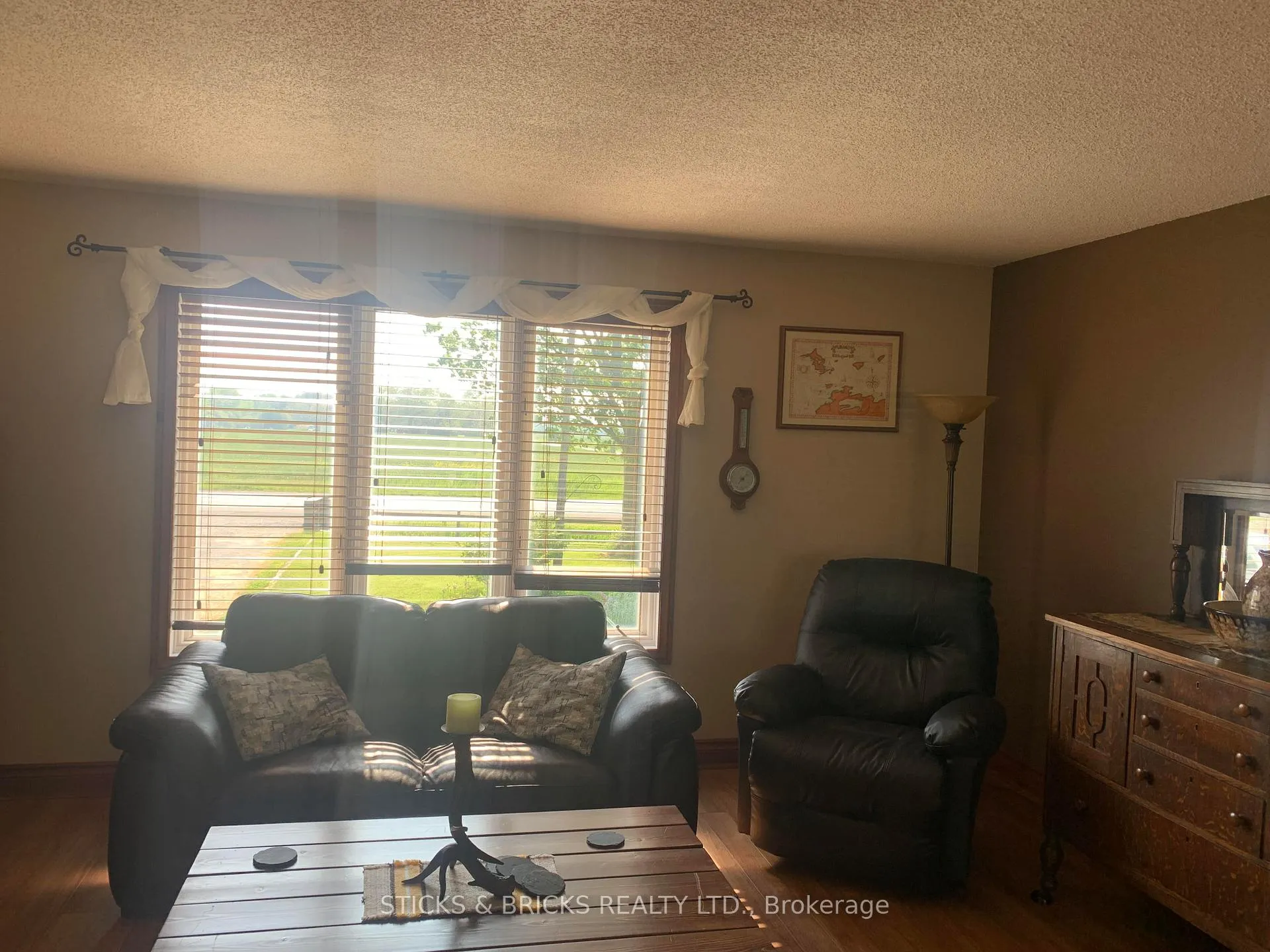 Photo 24 of 994 Moyer Road, Welland, Cooks Mills — HOMEH