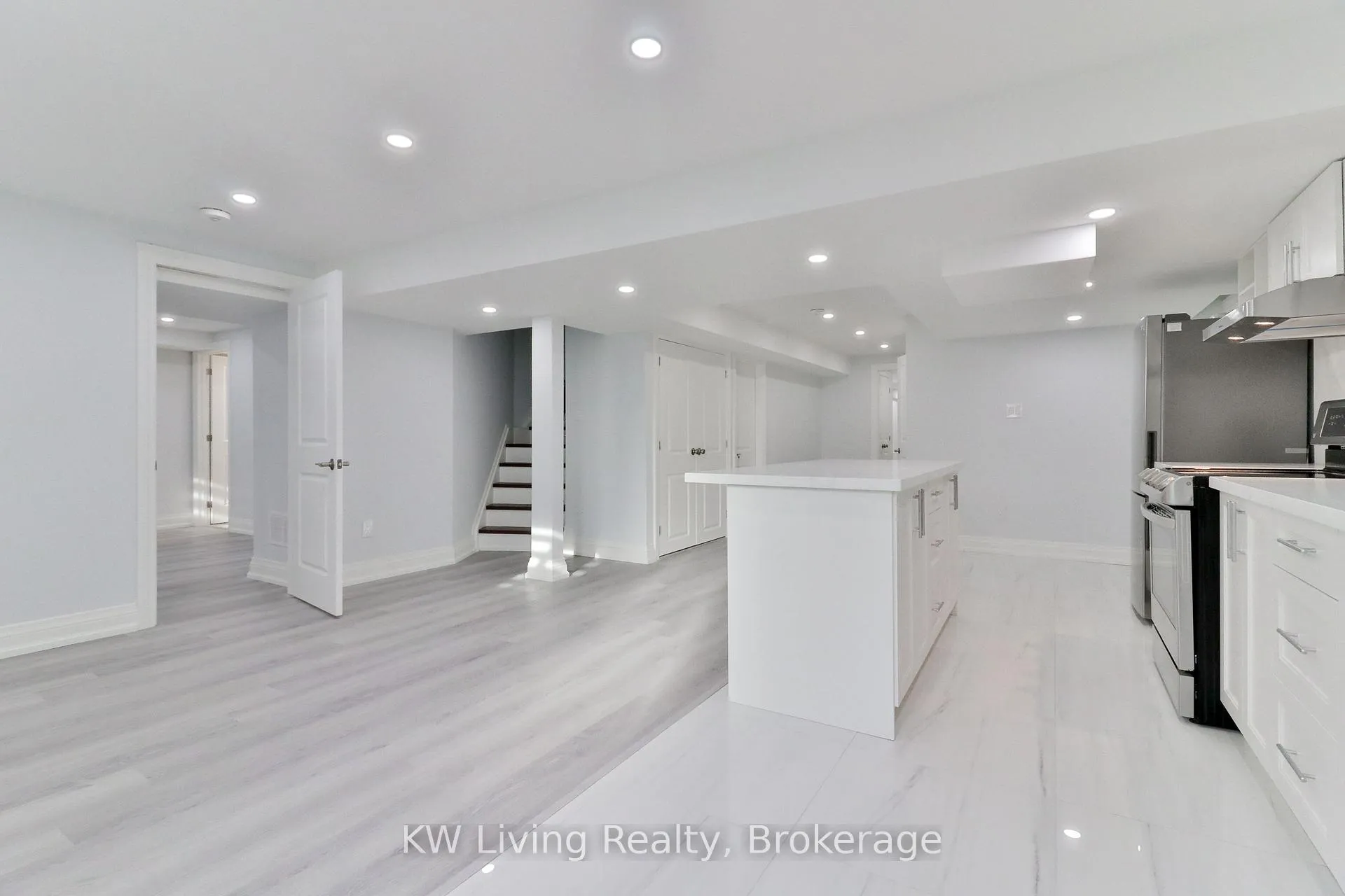 Photo 2 of Unit Bsmt, 70 Bracknell Avenue, Markham, Berczy — HOMEH