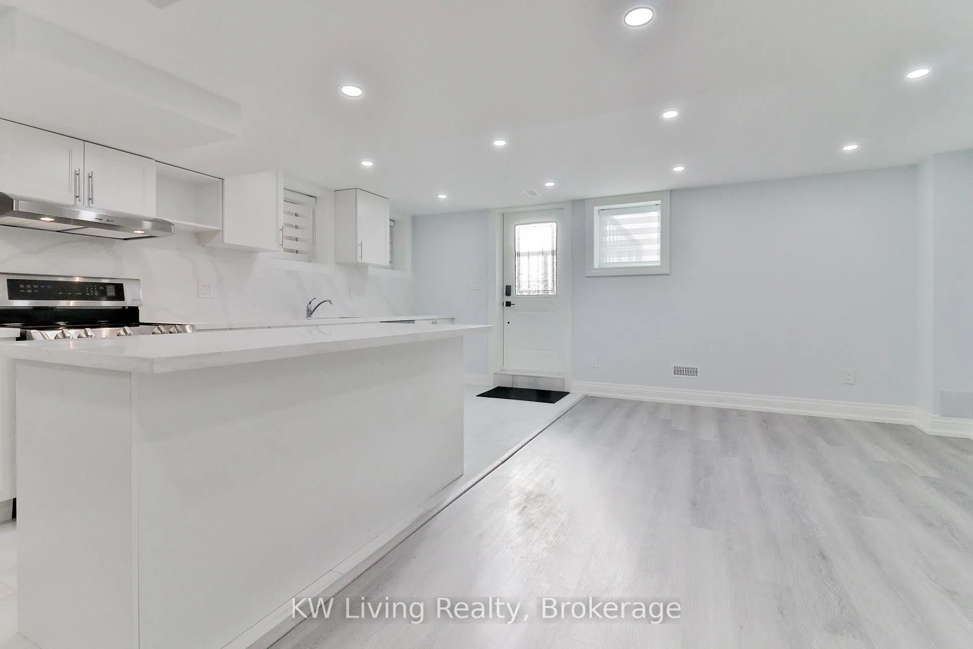 Photo 3 of Unit Bsmt, 70 Bracknell Avenue, Markham, Berczy — HOMEH