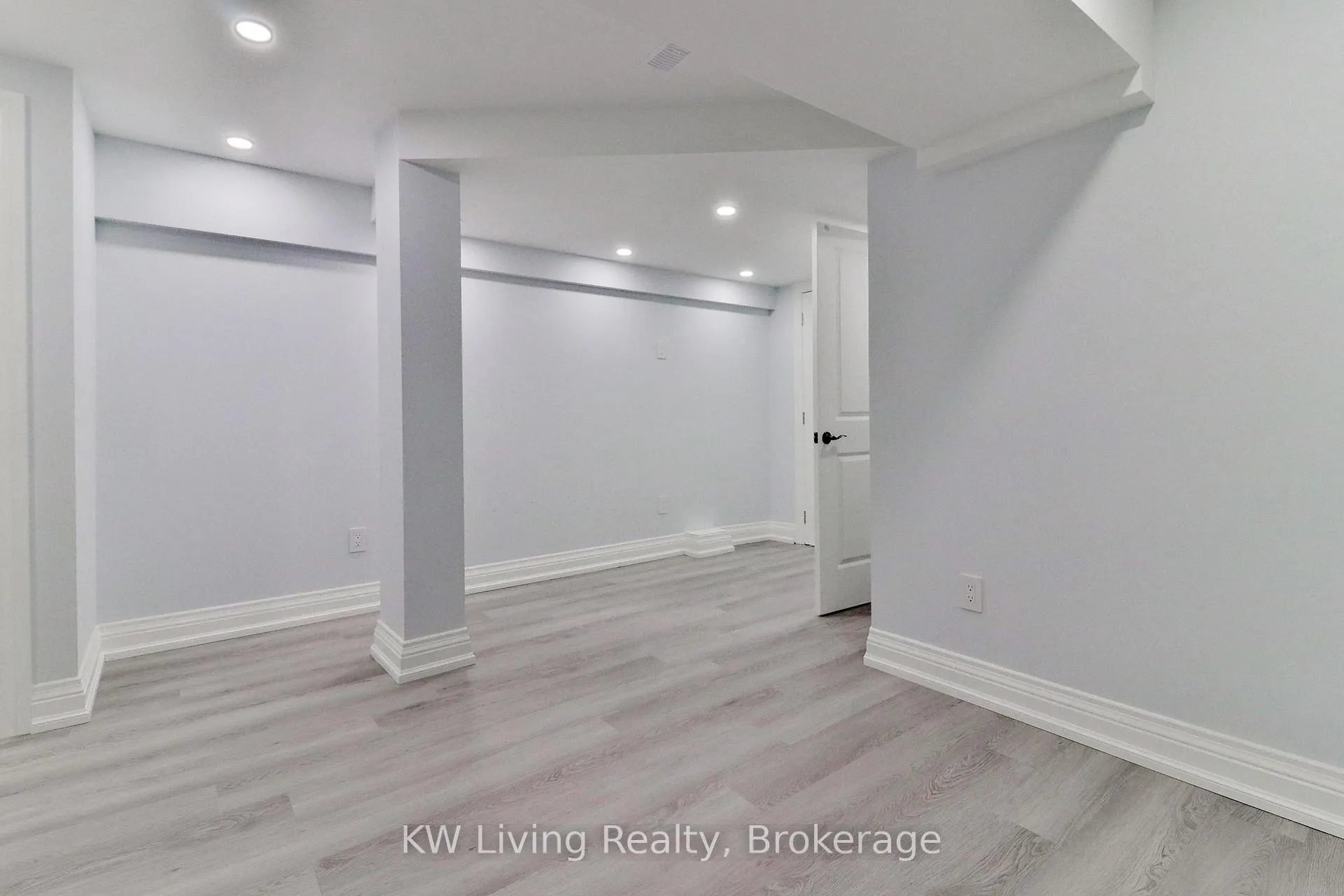 Photo 12 of Unit Bsmt, 70 Bracknell Avenue, Markham, Berczy — HOMEH