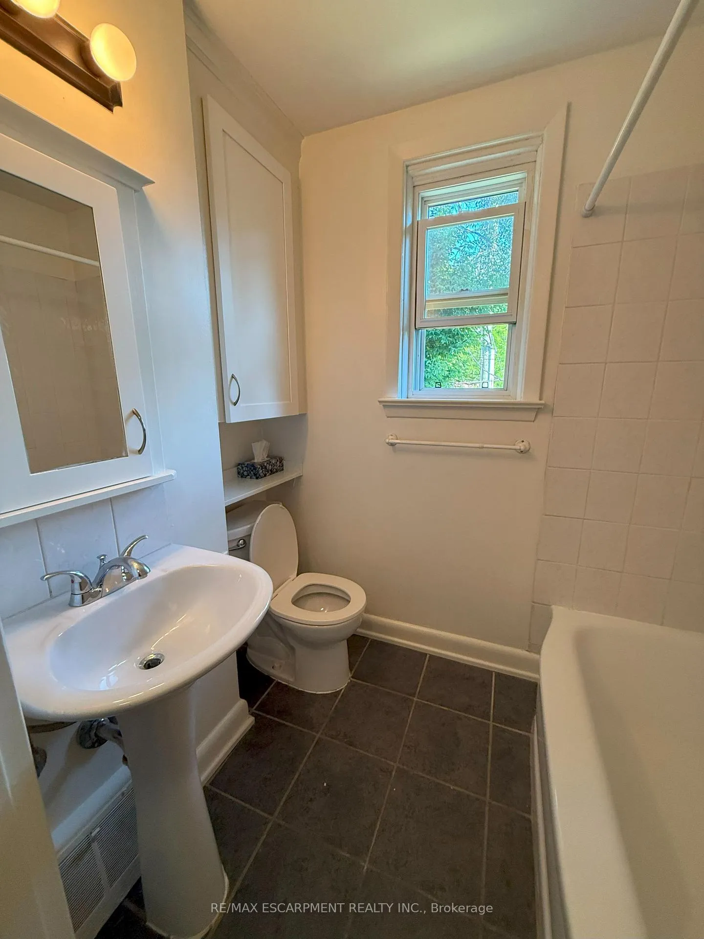 Photo 4 of Unit Upper, 41 York Road, Hamilton, Cootes Paradise — HOMEH