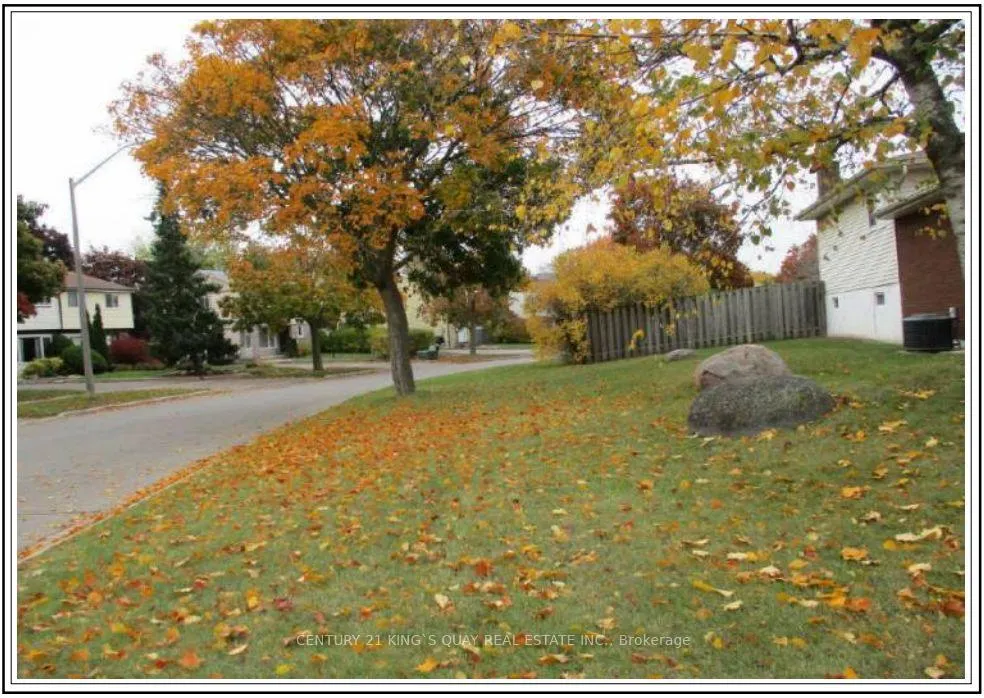 Photo 3 of 67 Ormond Drive, Oshawa, Samac — HOMEH