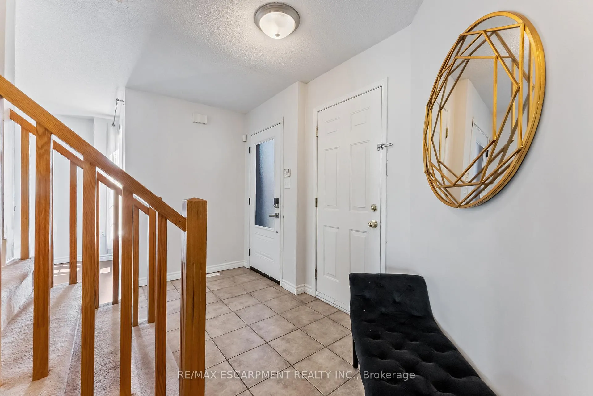 Photo 3 of 87 Thoroughbred Boulevard, Hamilton, Meadowlands — HOMEH