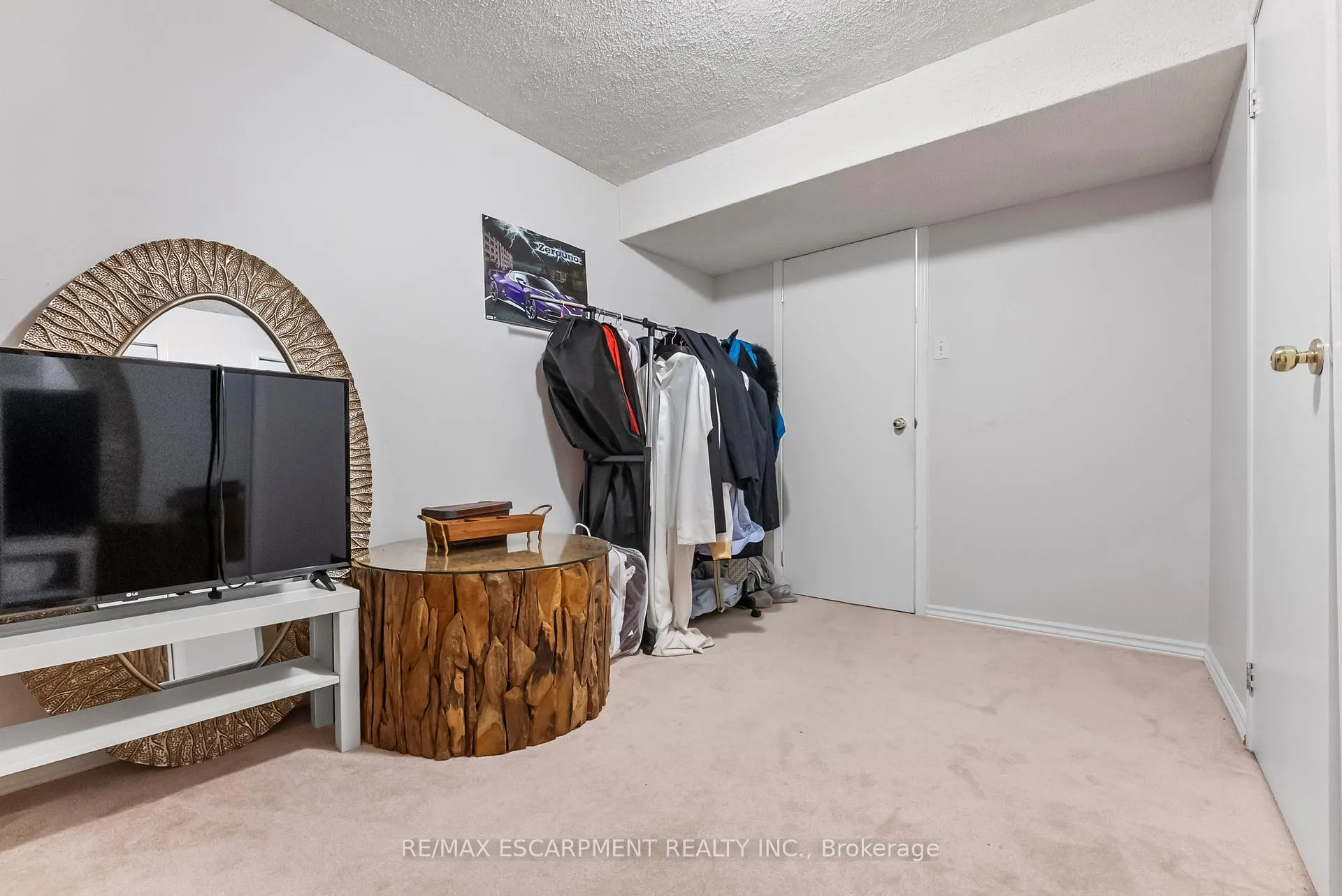 Photo 33 of 87 Thoroughbred Boulevard, Hamilton, Meadowlands — HOMEH