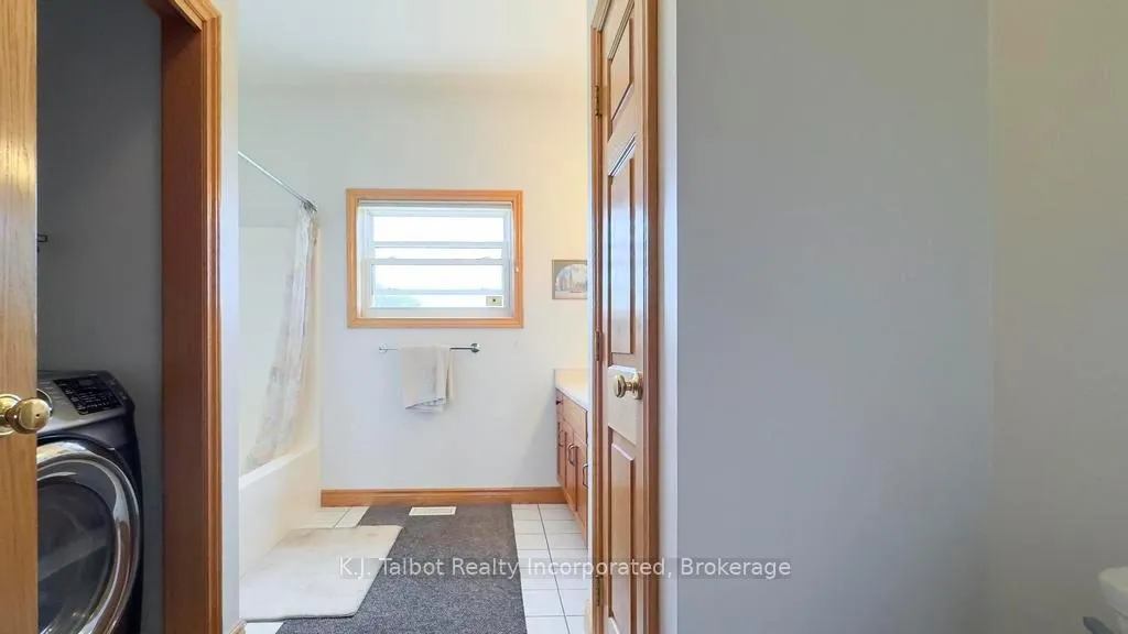 Photo 23 of 79823 Bluewater Highway, Central Huron, Goderich — HOMEH