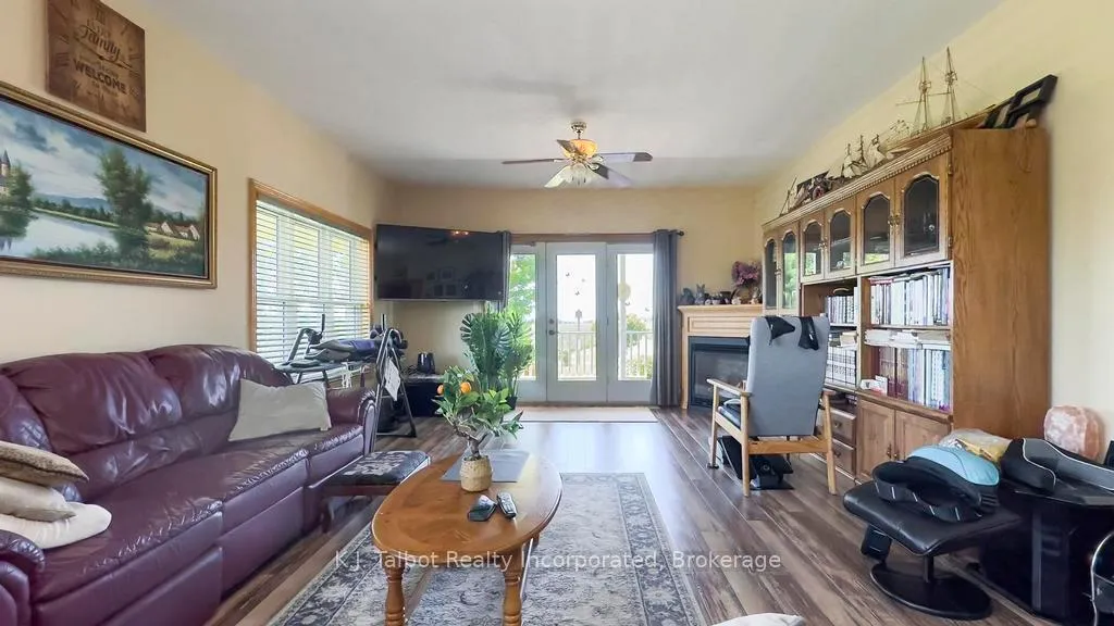 Photo 27 of 79823 Bluewater Highway, Central Huron, Goderich — HOMEH