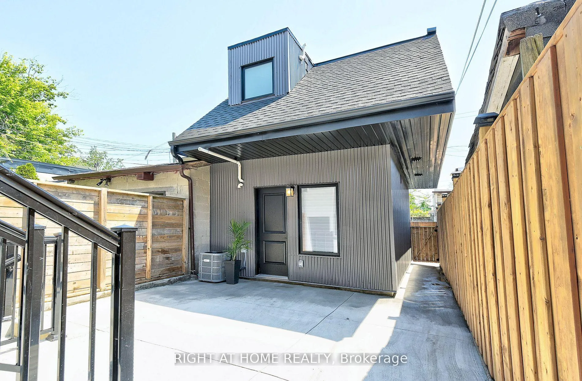 Photo 1 of Unit 4, 131 Brock Avenue, Toronto, Little Portugal — HOMEH