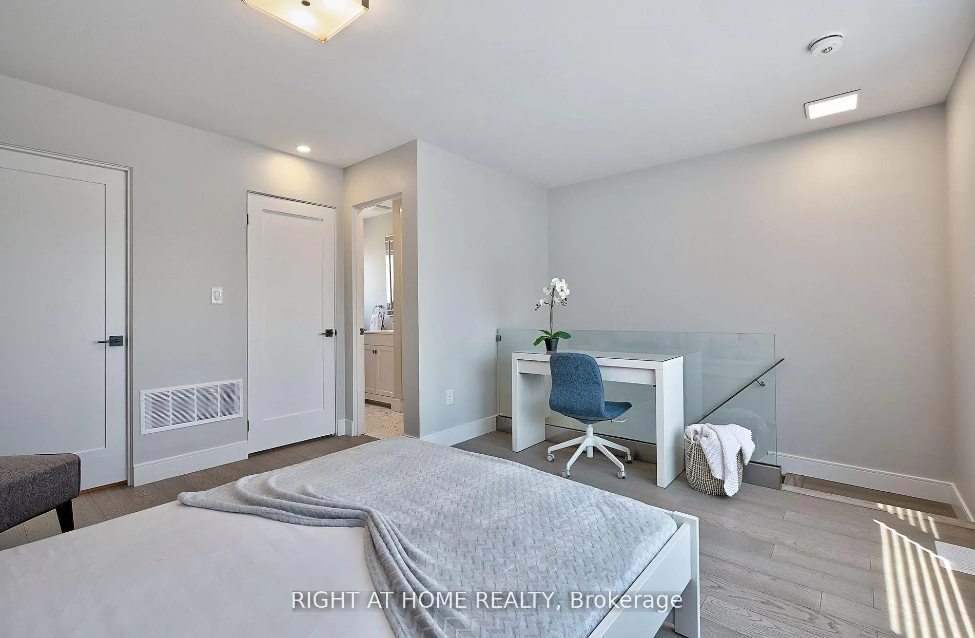 Photo 6 of Unit 4, 131 Brock Avenue, Toronto, Little Portugal — HOMEH