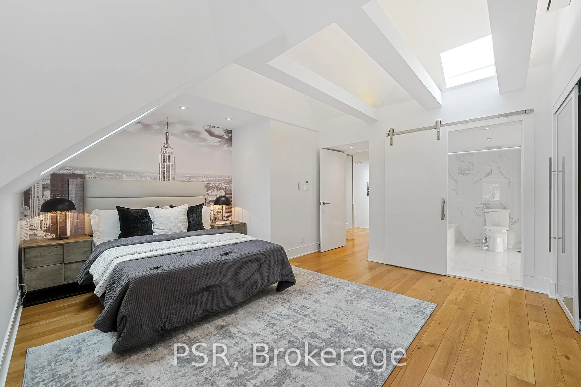 Photo 25 of 184 Strachan Avenue, Toronto, Niagara — HOMEH