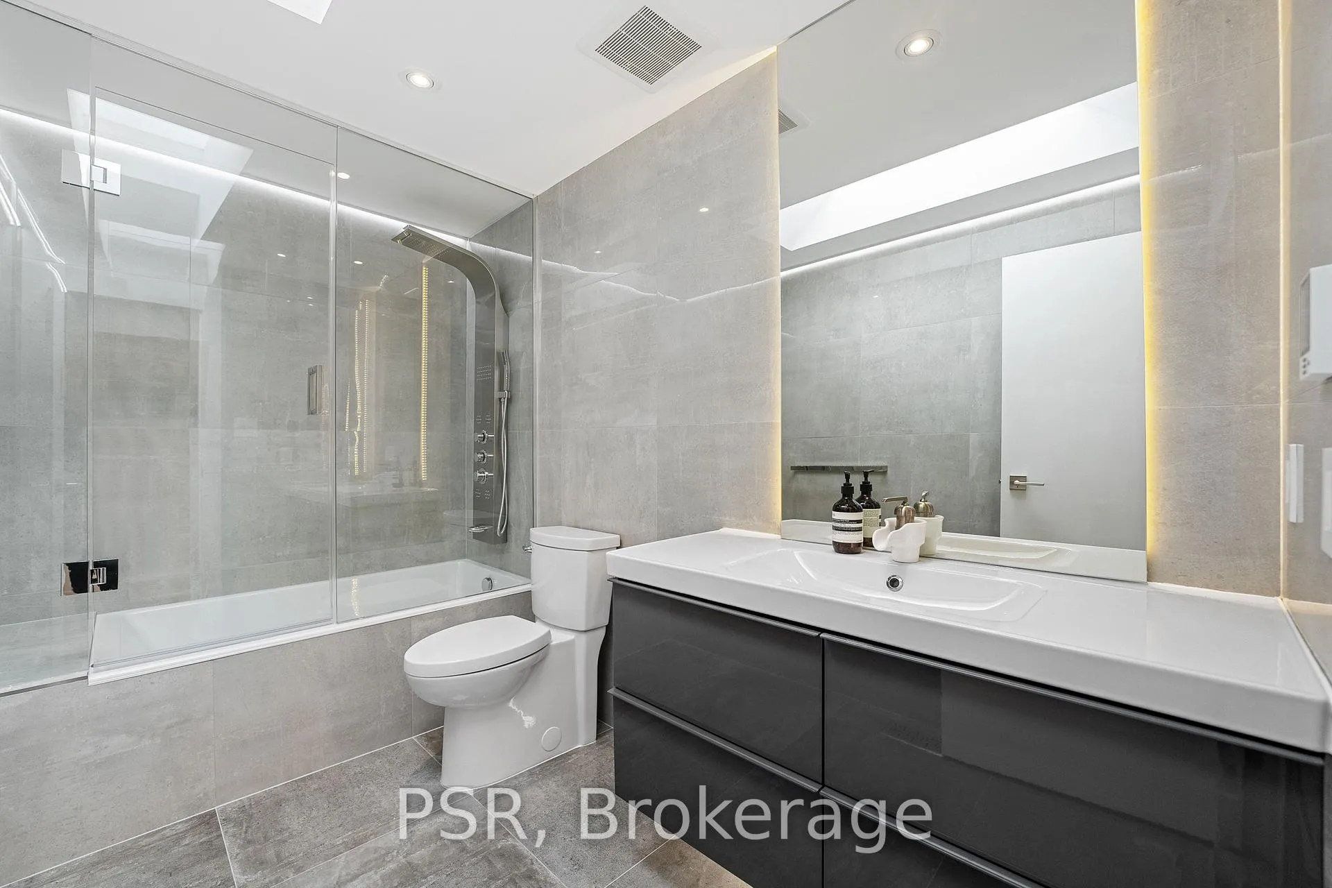 Photo 30 of 184 Strachan Avenue, Toronto, Niagara — HOMEH
