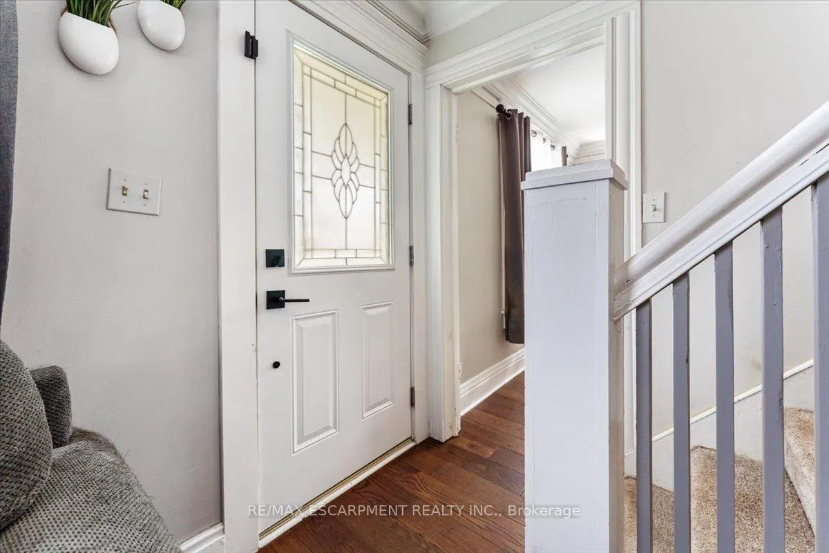 Photo 7 of 231 Vine Street, St. Catharines, Fairview — HOMEH
