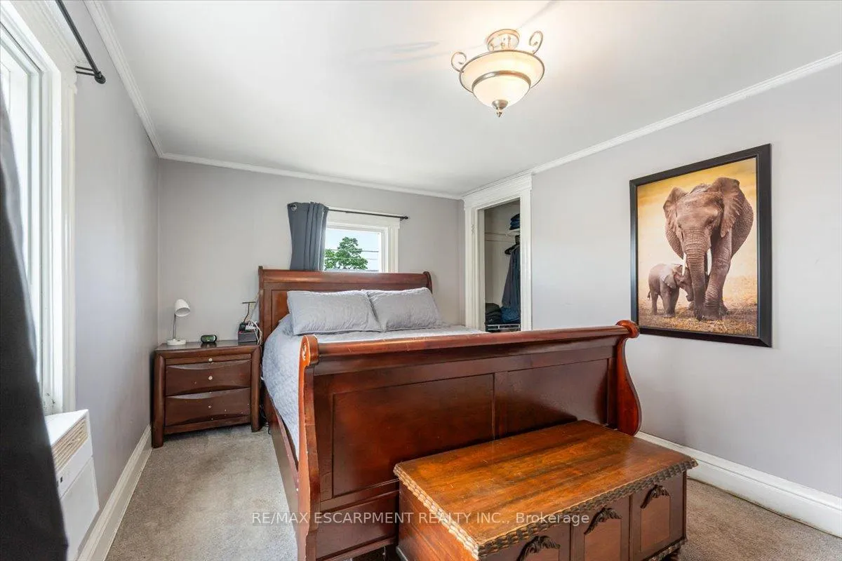 Photo 18 of 231 Vine Street, St. Catharines, Fairview — HOMEH