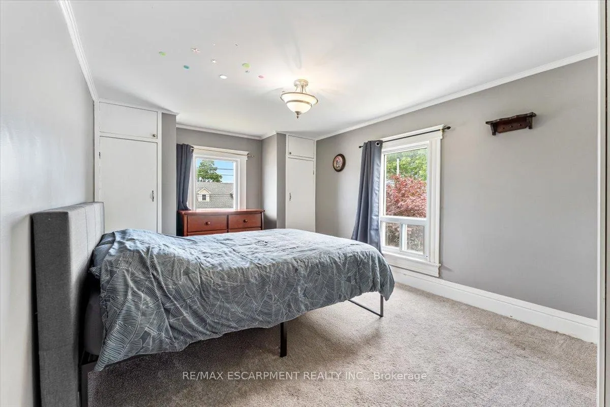 Photo 19 of 231 Vine Street, St. Catharines, Fairview — HOMEH