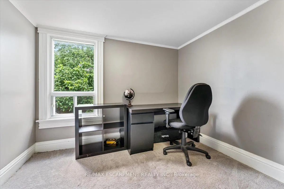 Photo 21 of 231 Vine Street, St. Catharines, Fairview — HOMEH