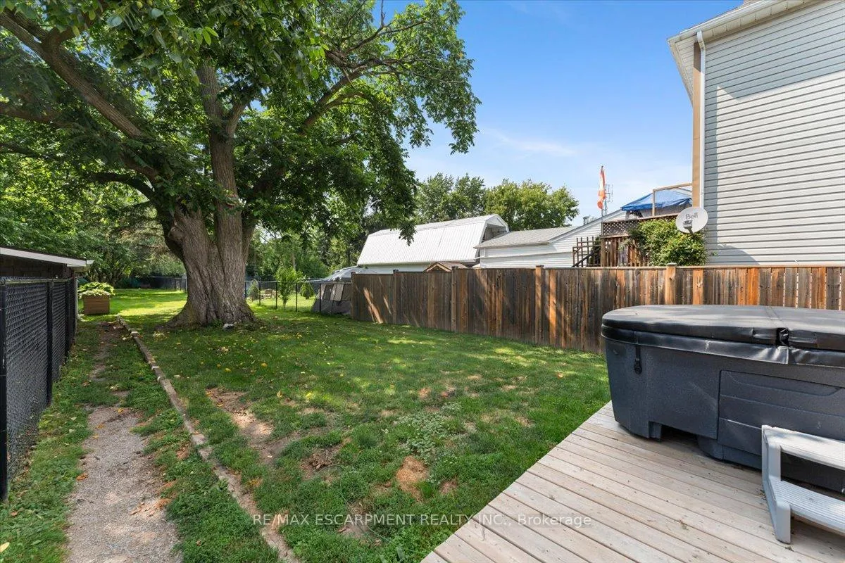 Photo 31 of 231 Vine Street, St. Catharines, Fairview — HOMEH