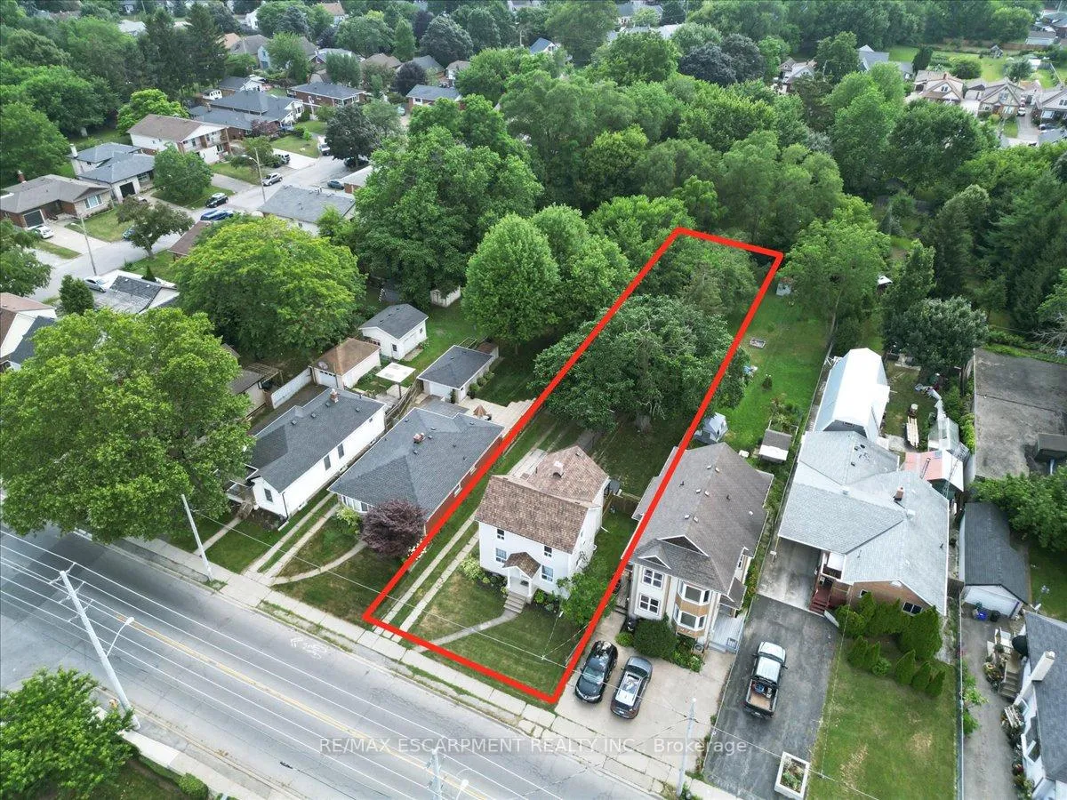 Photo 40 of 231 Vine Street, St. Catharines, Fairview — HOMEH