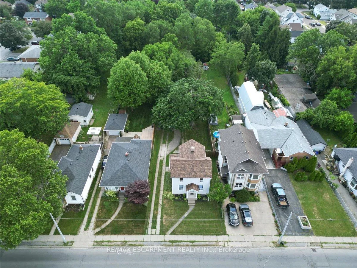 Photo 41 of 231 Vine Street, St. Catharines, Fairview — HOMEH