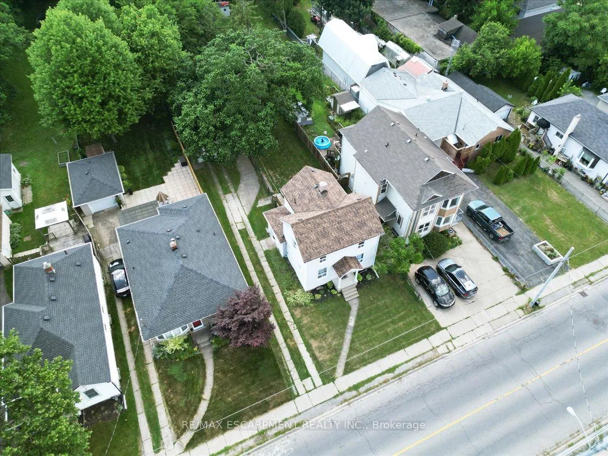 Photo 42 of 231 Vine Street, St. Catharines, Fairview — HOMEH