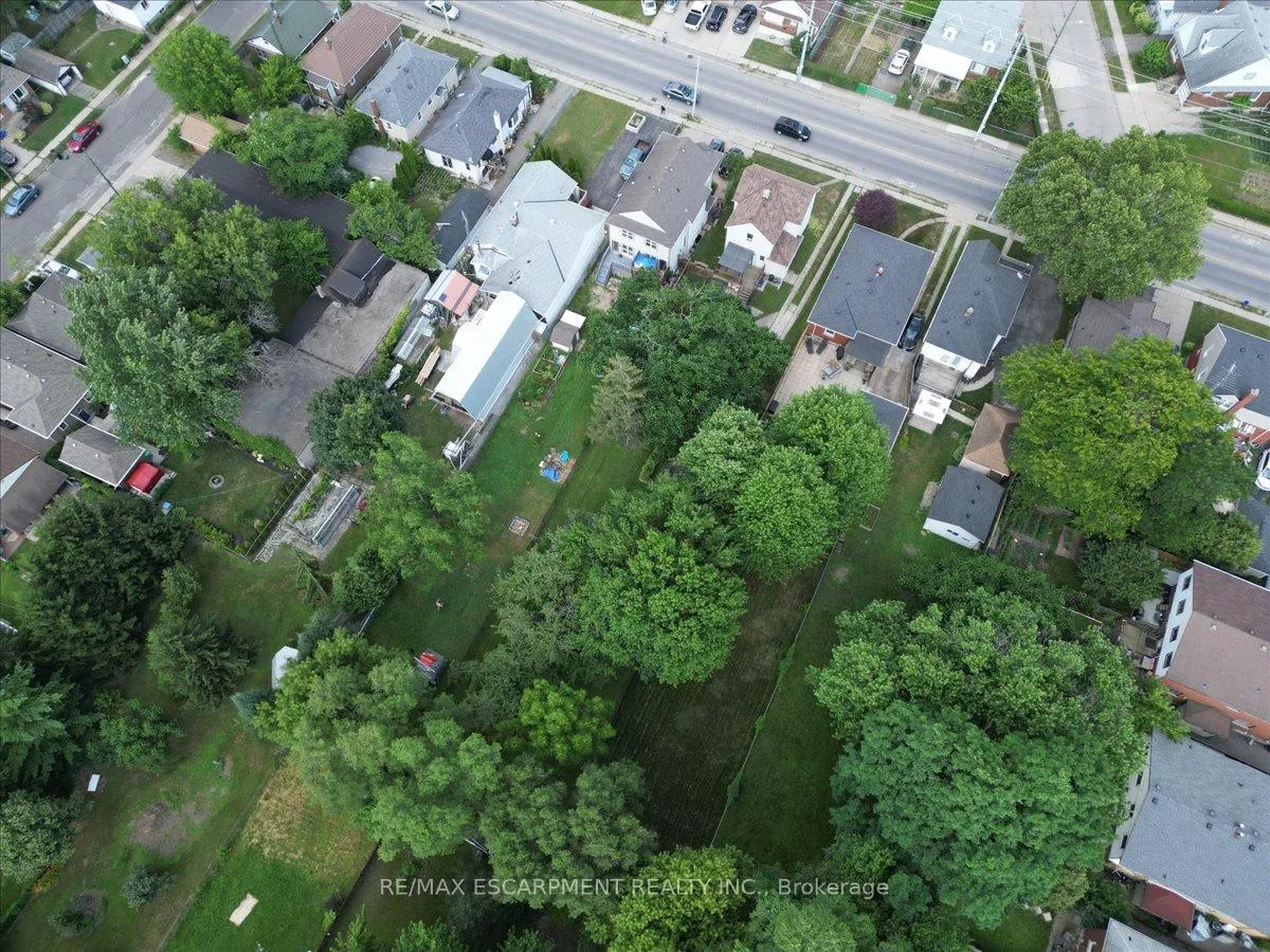Photo 44 of 231 Vine Street, St. Catharines, Fairview — HOMEH