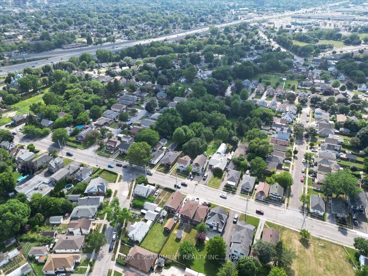 Photo 46 of 231 Vine Street, St. Catharines, Fairview — HOMEH