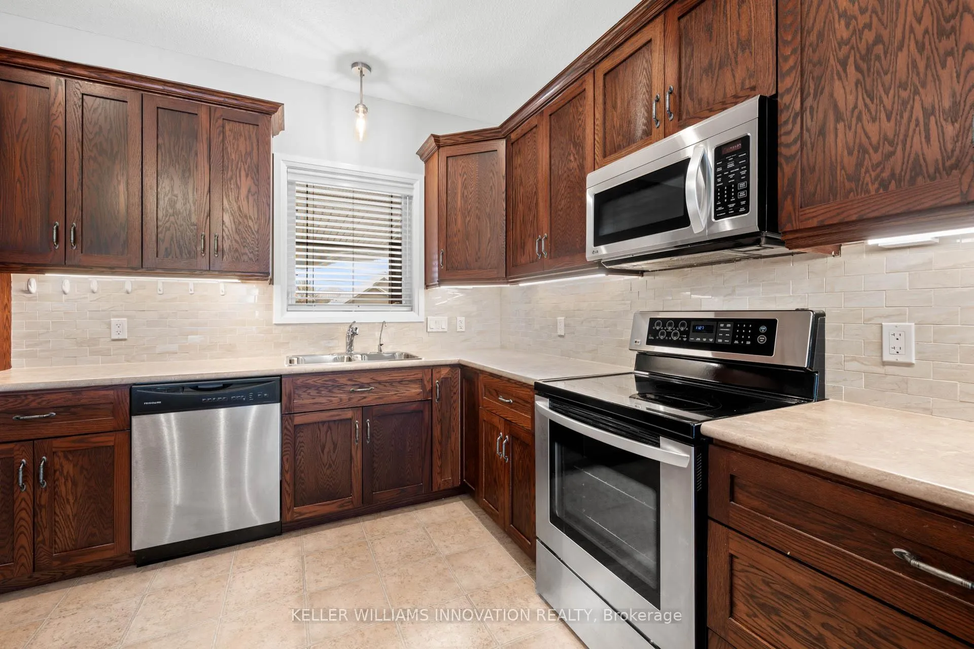 Photo 10 of 159 Gerber Meadows Drive, Wellesley — HOMEH