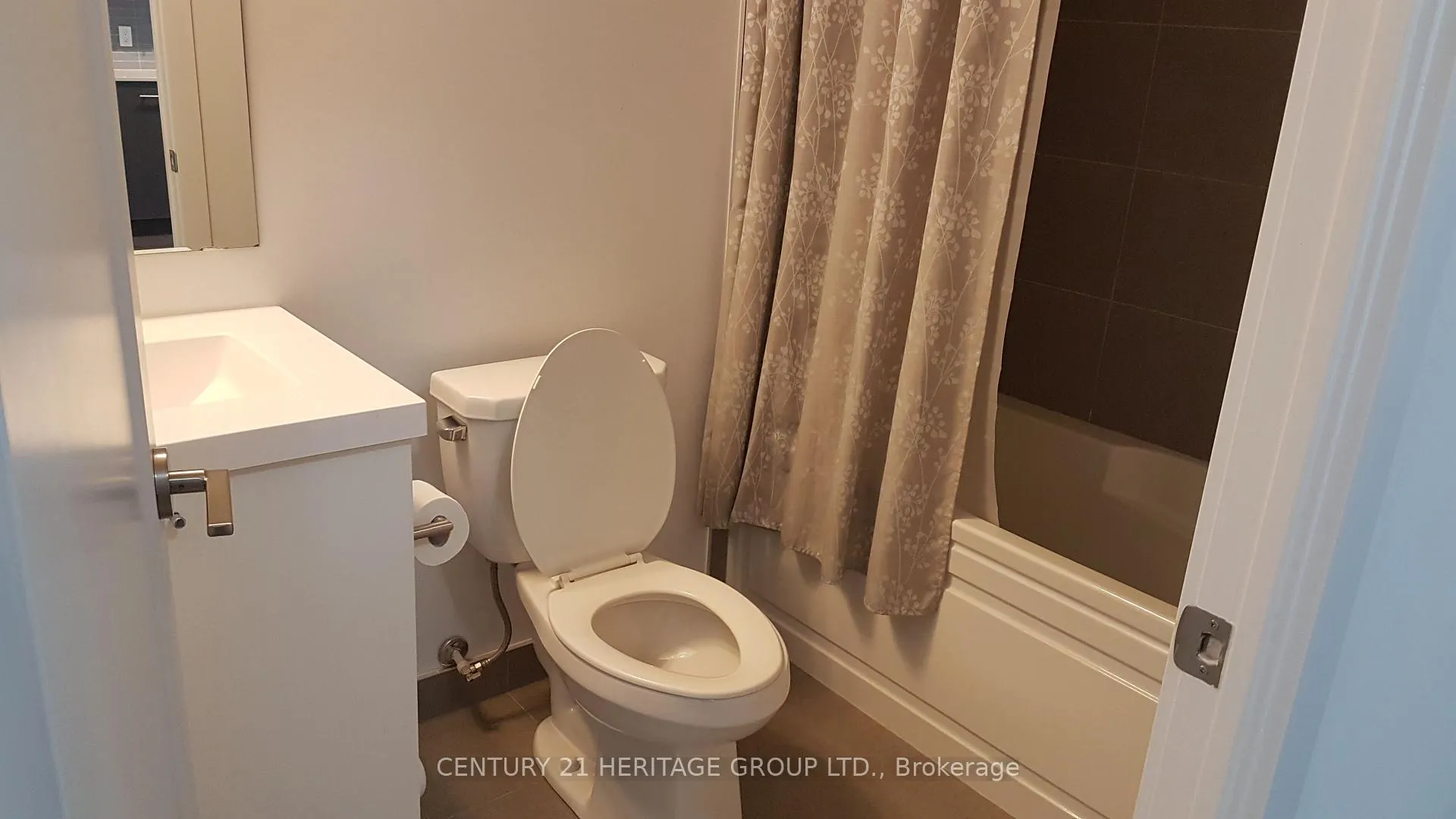 Photo 15 of Unit 510, 2550 Simcoe Street N, Oshawa, Windfields — HOMEH