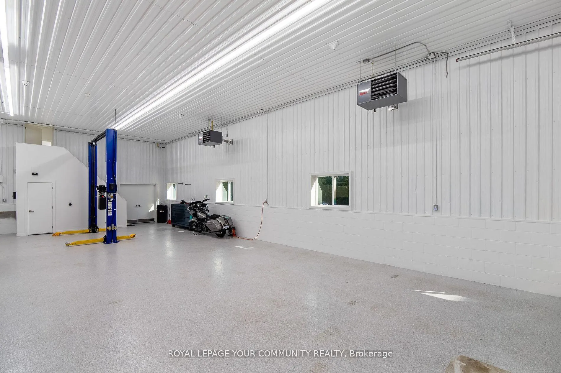 Photo 14 of 16155 Keele Street, King, Rural King — HOMEH
