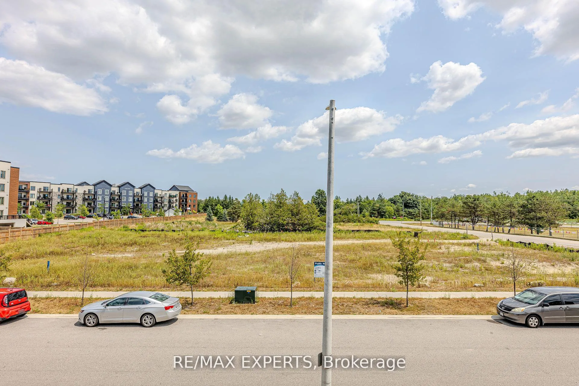 Photo 37 of 10 Brown Bear Street, Barrie, Rural Barrie Southwest — HOMEH