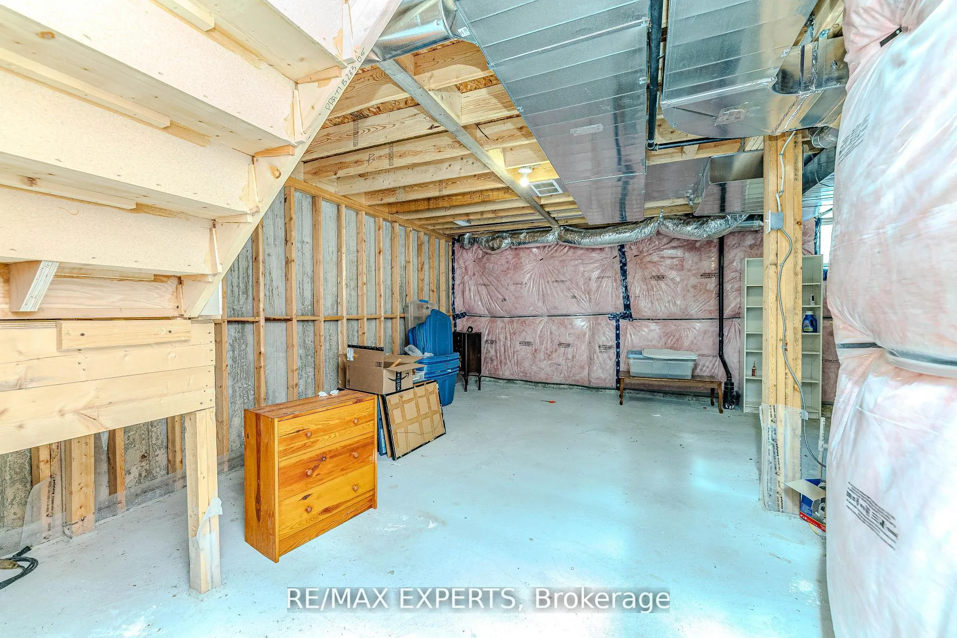Photo 42 of 10 Brown Bear Street, Barrie, Rural Barrie Southwest — HOMEH