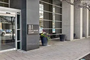 Front of Unit 1701, 81 Navy Wharf Court