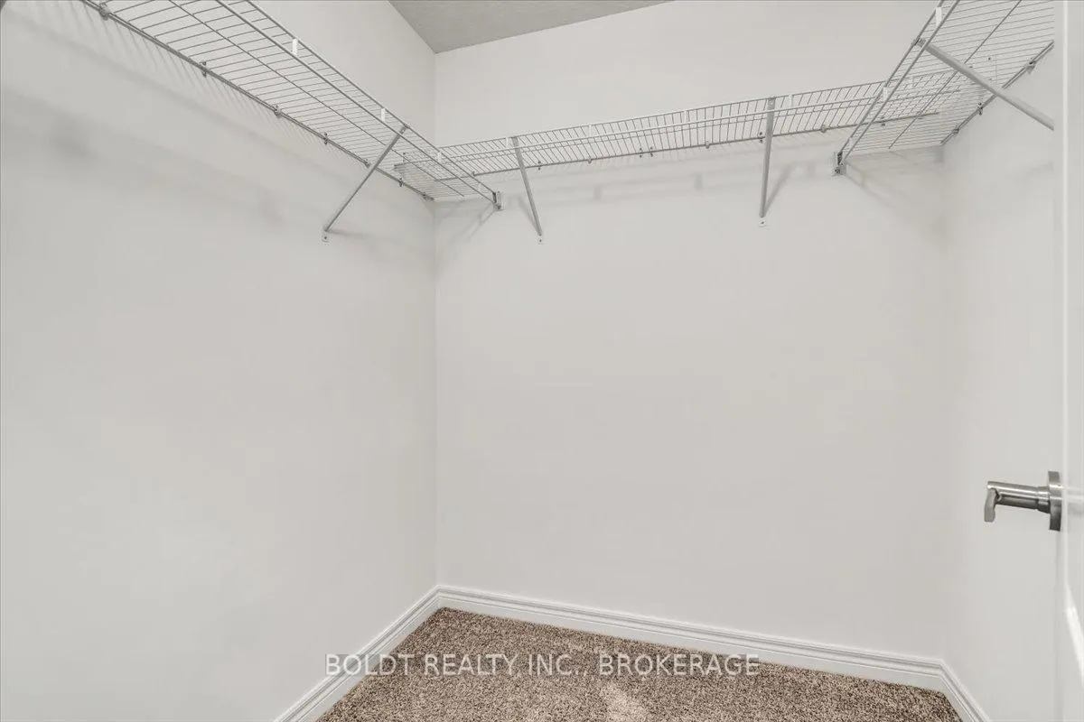 Photo 13 of 241 Tanglewood Drive, Hamilton, Binbrook — HOMEH