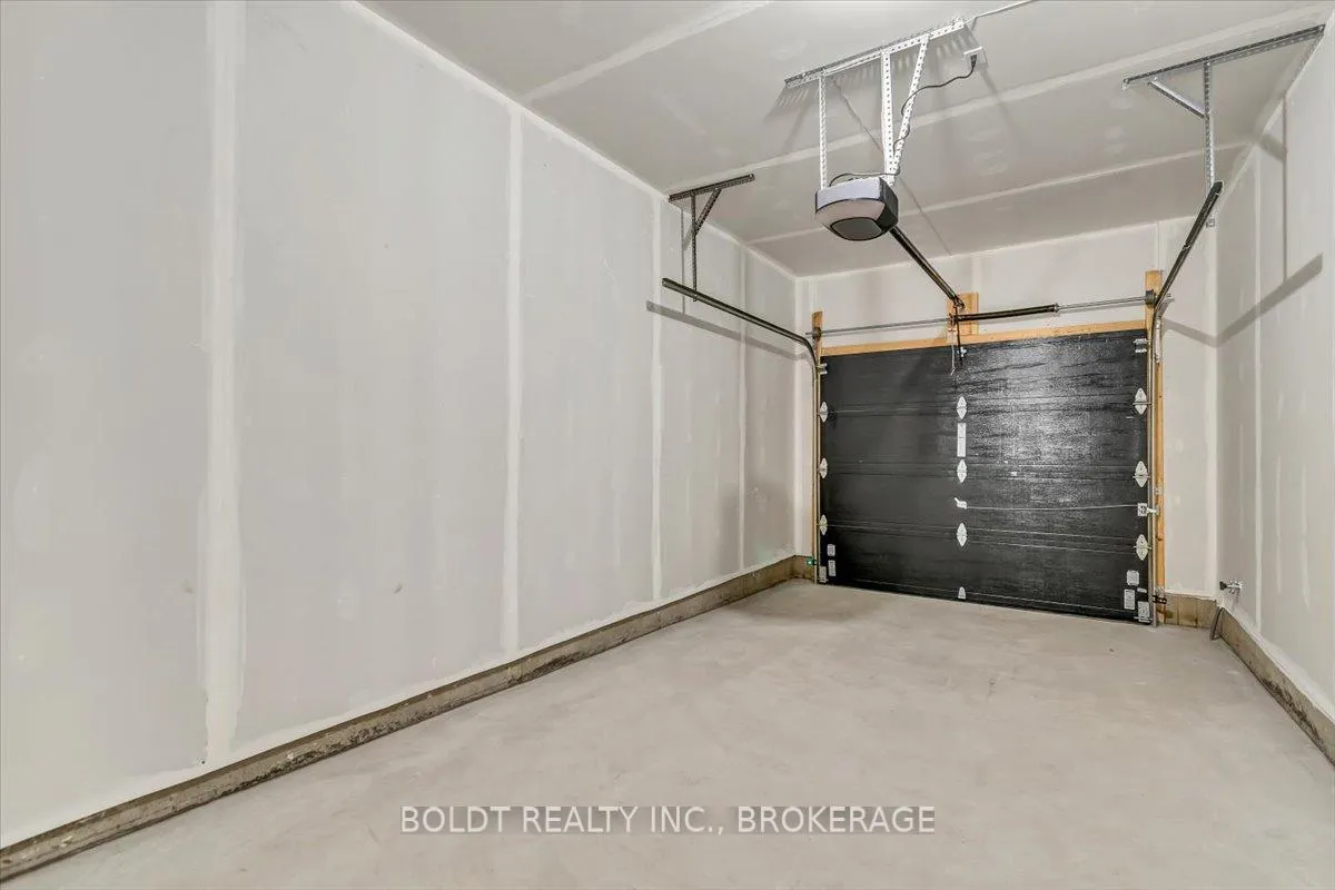 Photo 23 of 241 Tanglewood Drive, Hamilton, Binbrook — HOMEH